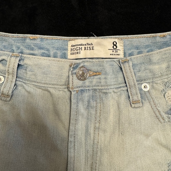A&F High Rise Distressed Shorts - Picture 4 of 7